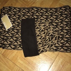 MICHAEL KORS Scarf